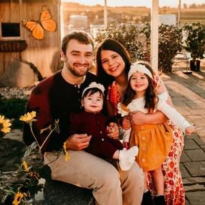 Meet your Posher, Alexi